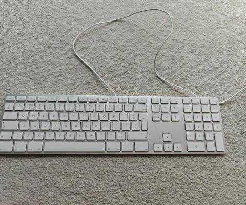 Apple Keyboard